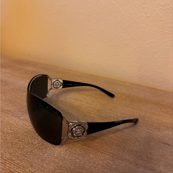 CHANEL Black Sunglasses